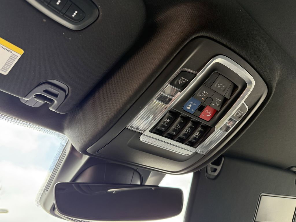 Used 2019 RAM 1500 Limited image 34