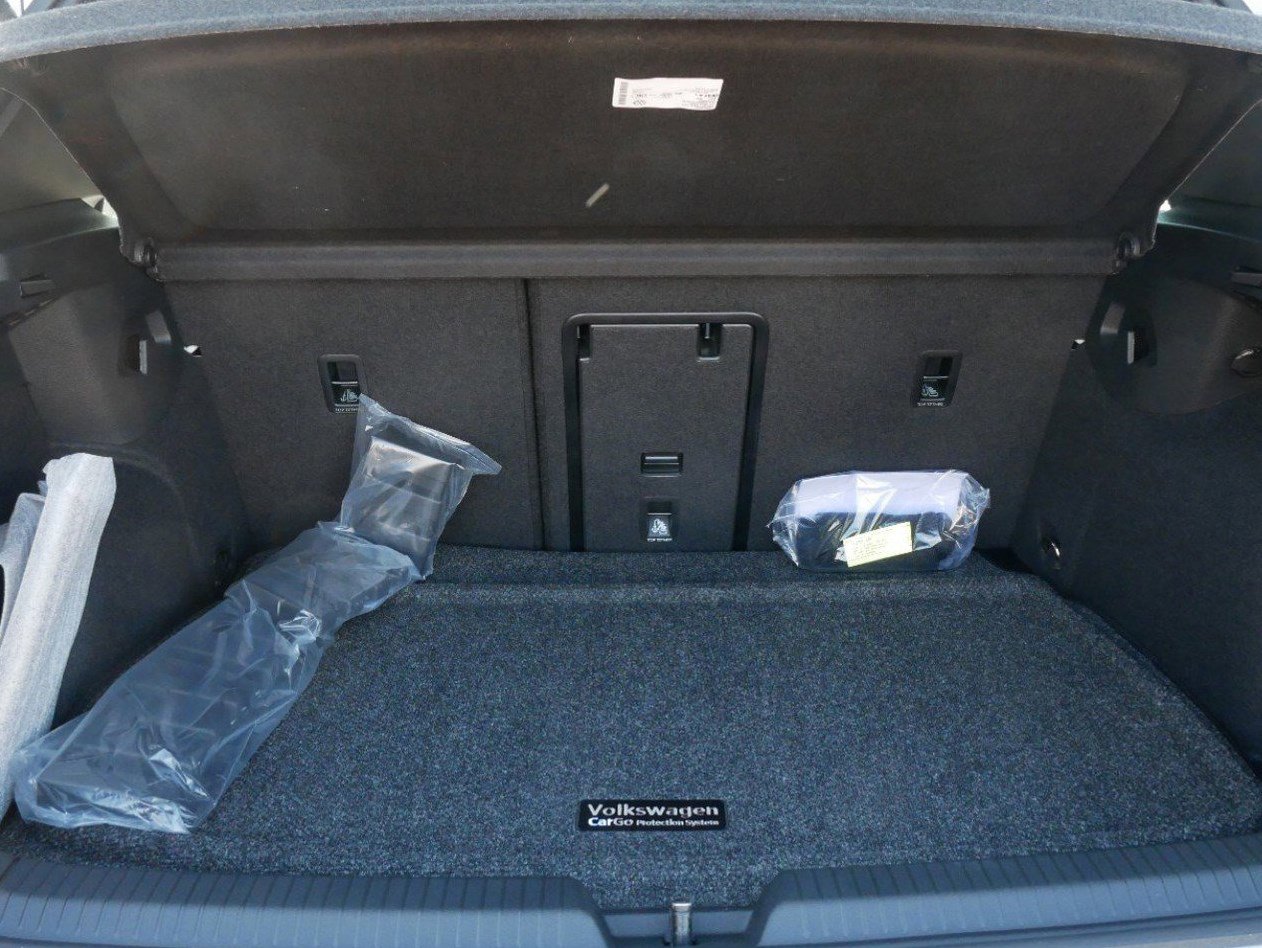 New 2024 Volkswagen GTI SE image 5