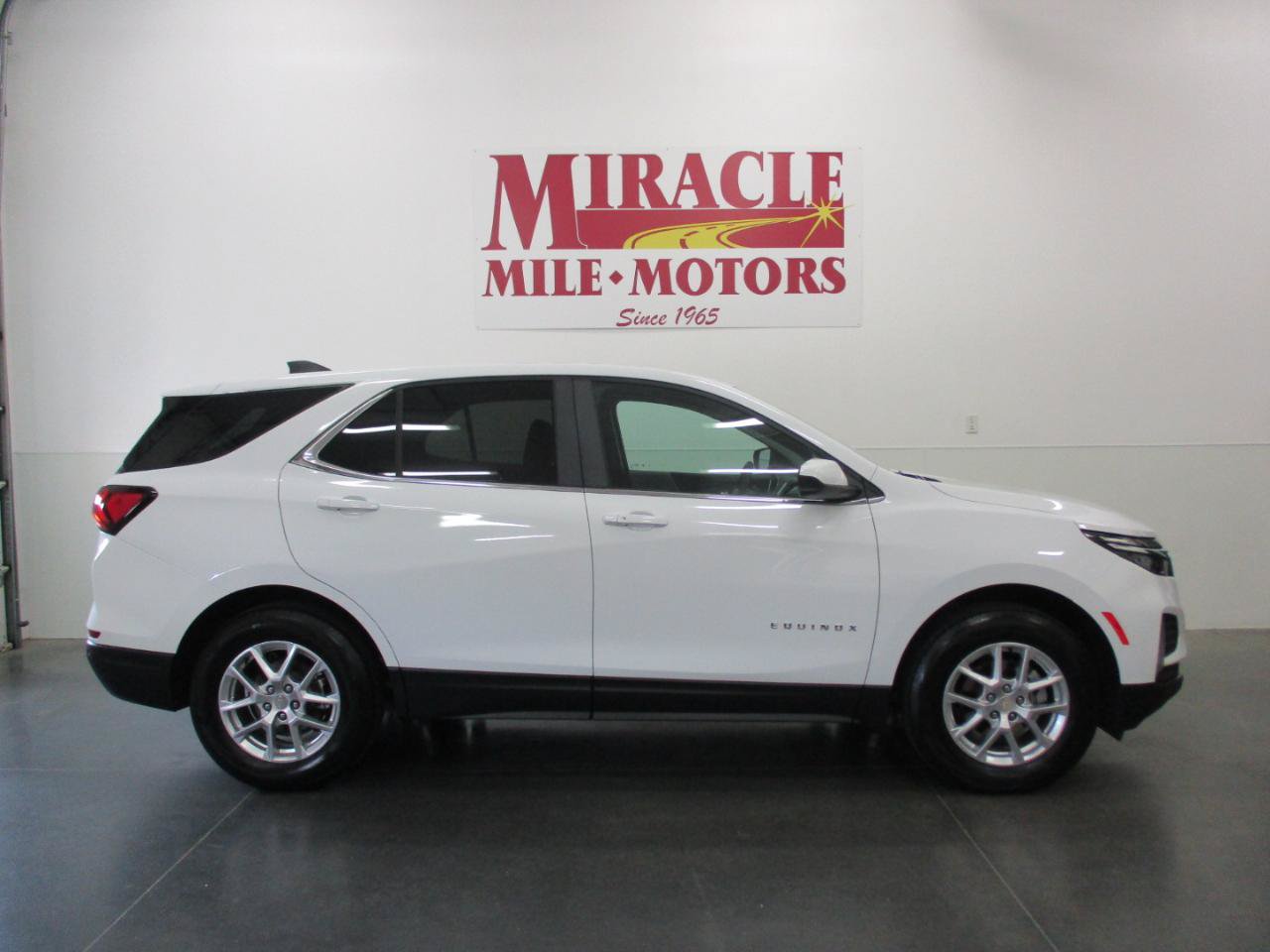 Used 2023 Chevrolet Equinox LT w/ Driver Convenience Package AWD/4WD image 6