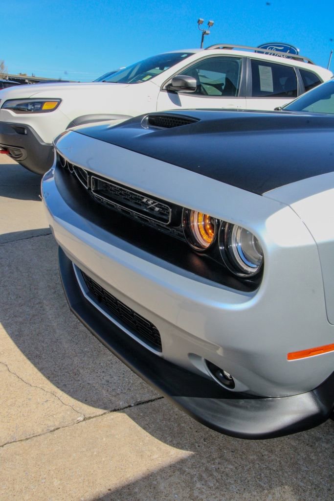 Used 2022 Dodge Challenger R/T w/ Blacktop Package image 7
