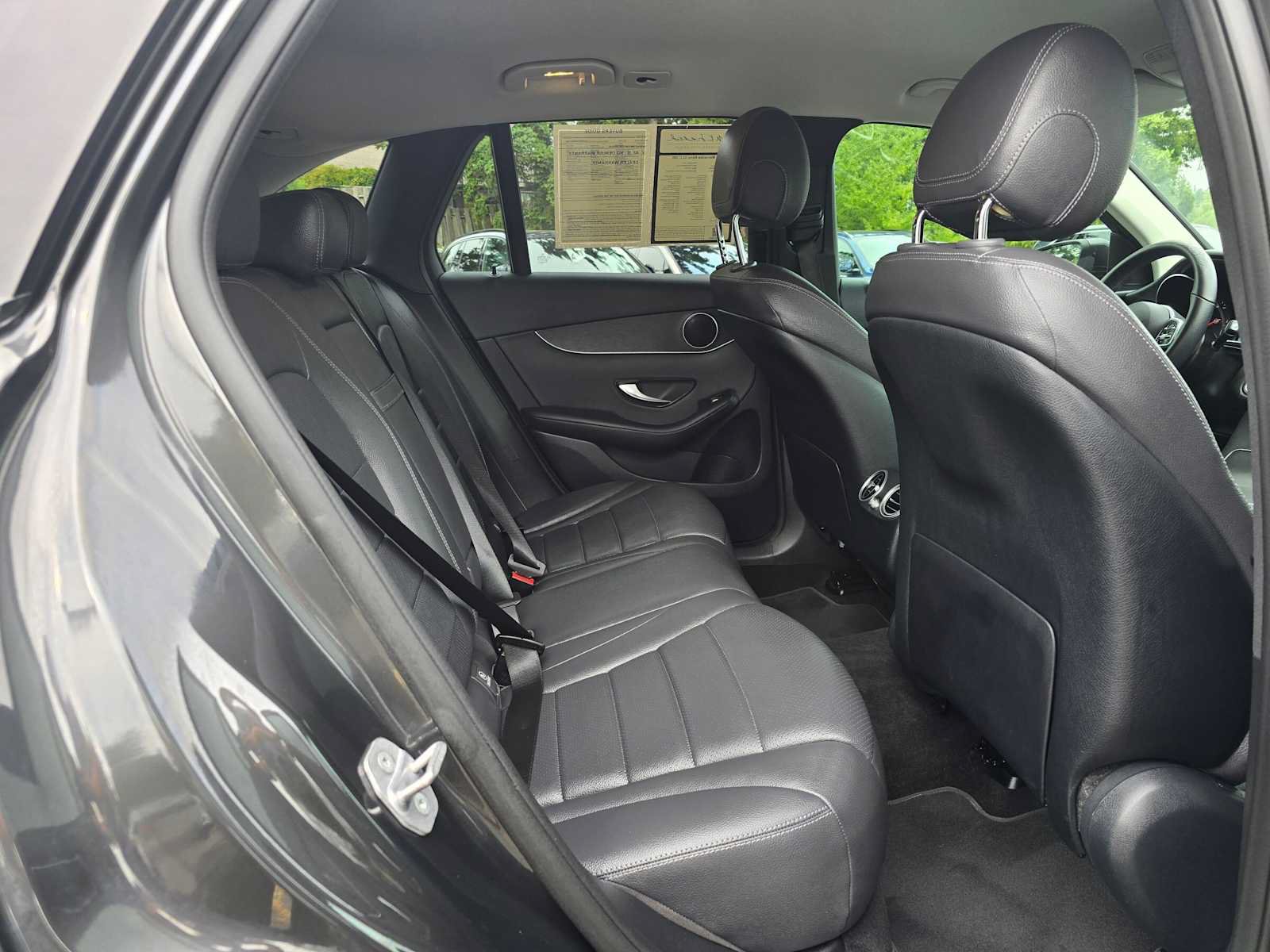 Used 2021 Mercedes-Benz GLC 300 4MATIC image 12