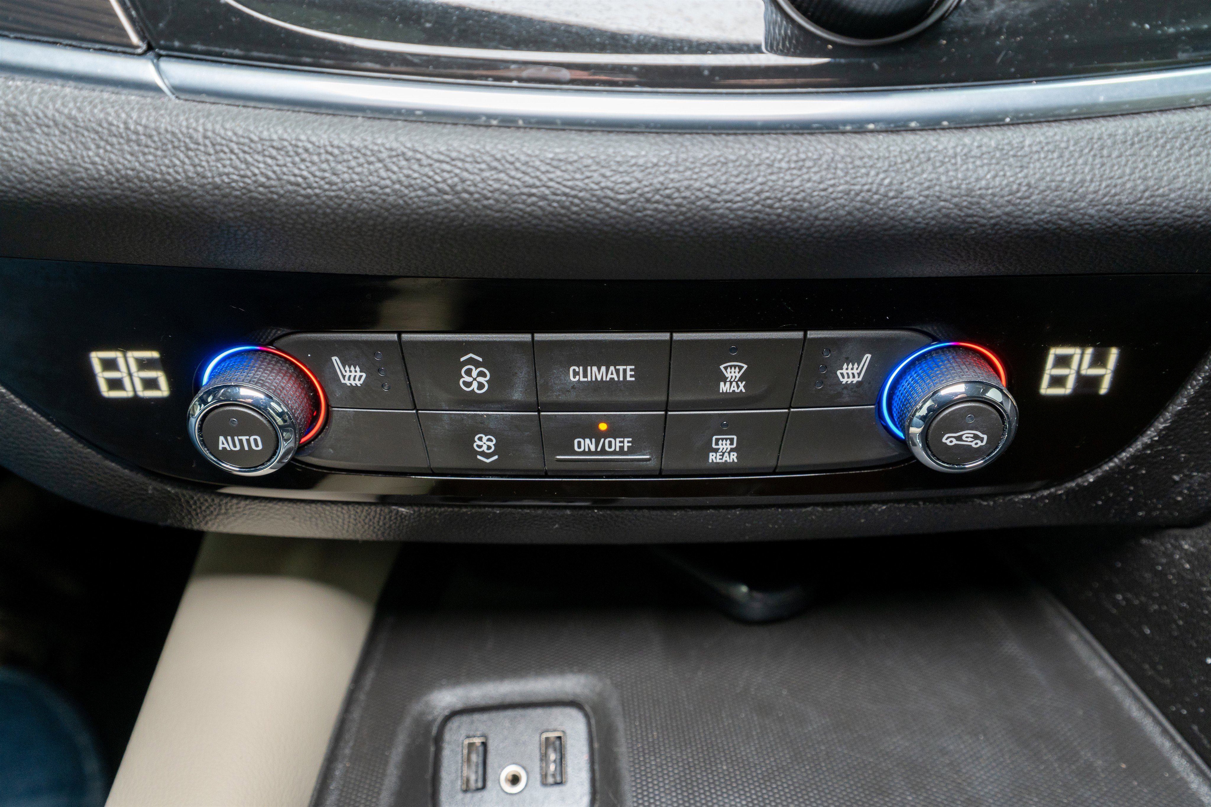 Used 2019 Buick Enclave Essence image 20