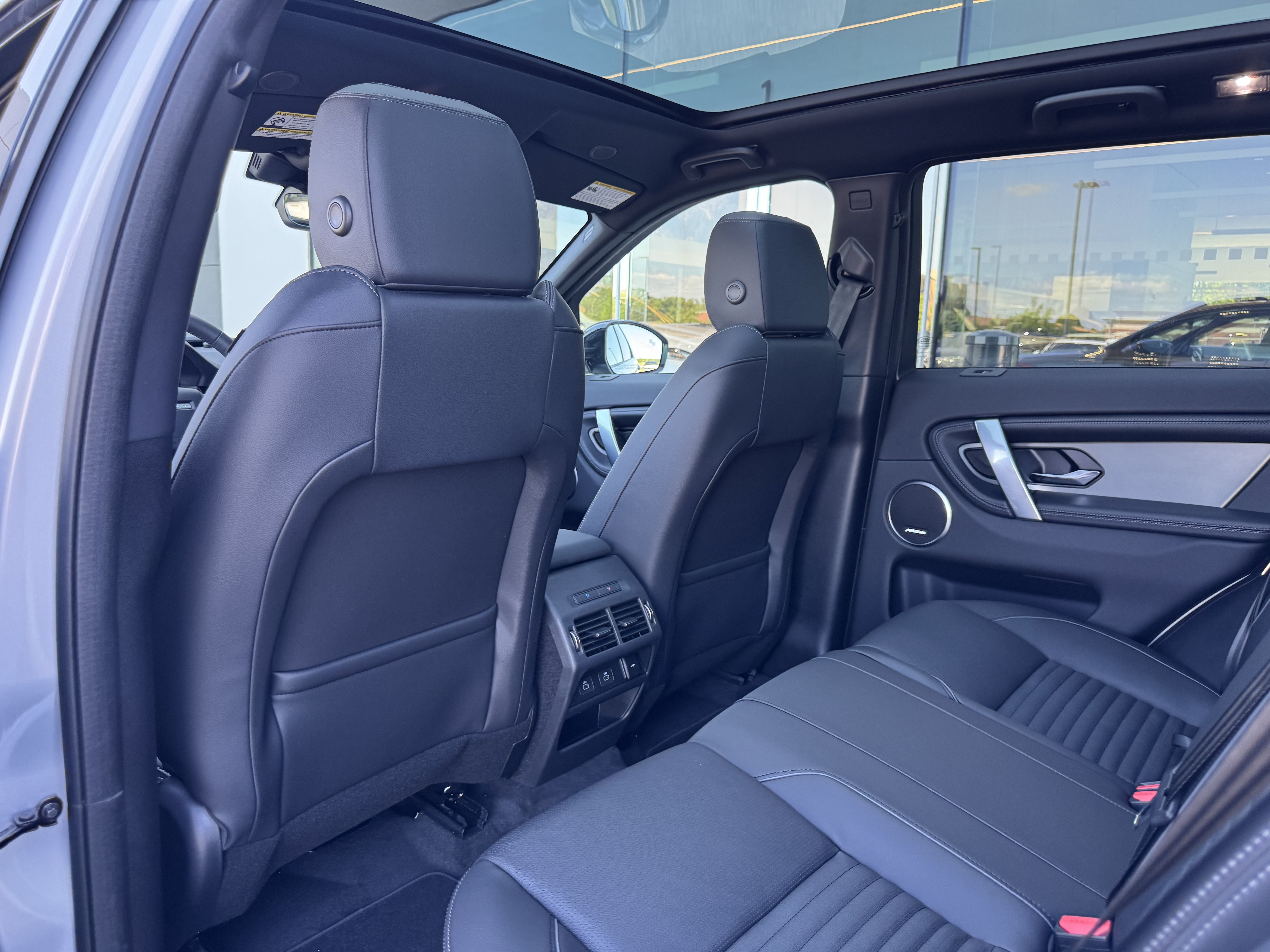 New 2026 Land Rover Discovery Sport Landmark AWD/4WD image 26