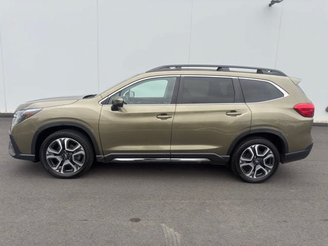 Used 2023 Subaru Ascent Limited AWD/4WD image 12