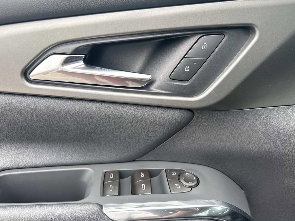 New 2026 Chevrolet Traverse LT w/ Midnight/Sport Edition FWD image 18