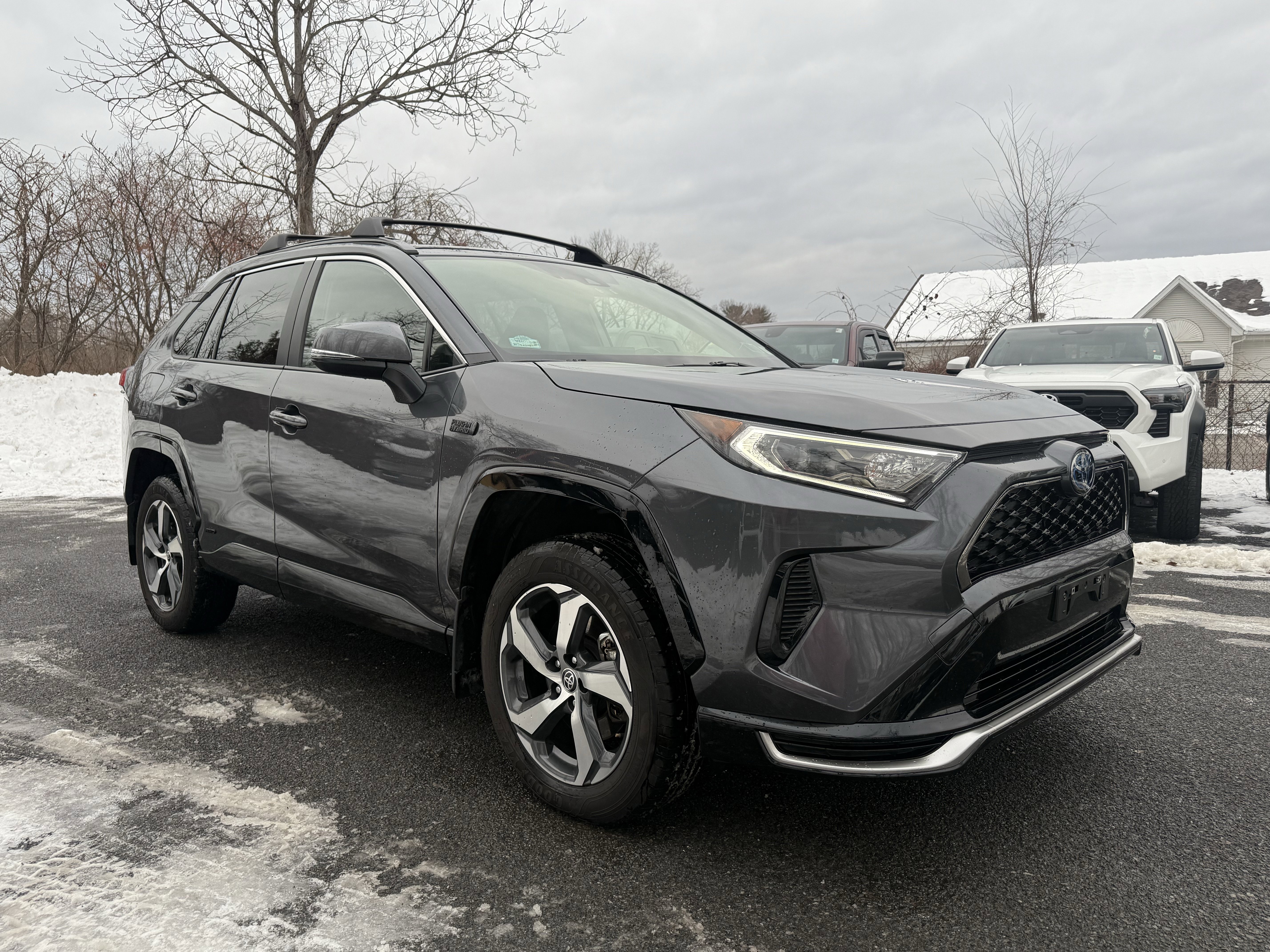 Used 2021 Toyota RAV4 SE image 8