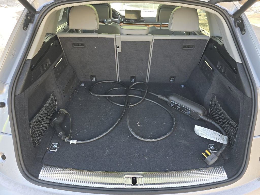 Used 2021 Audi Q5 e Prestige w/ Prestige Package image 19