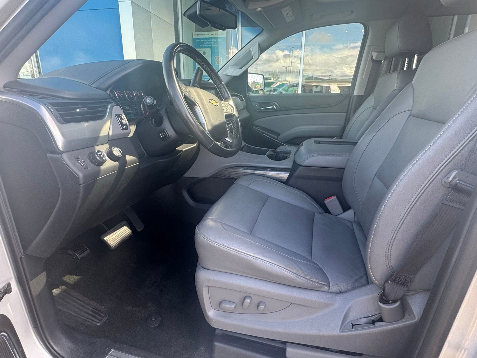 Used 2018 Chevrolet Suburban LT image 14