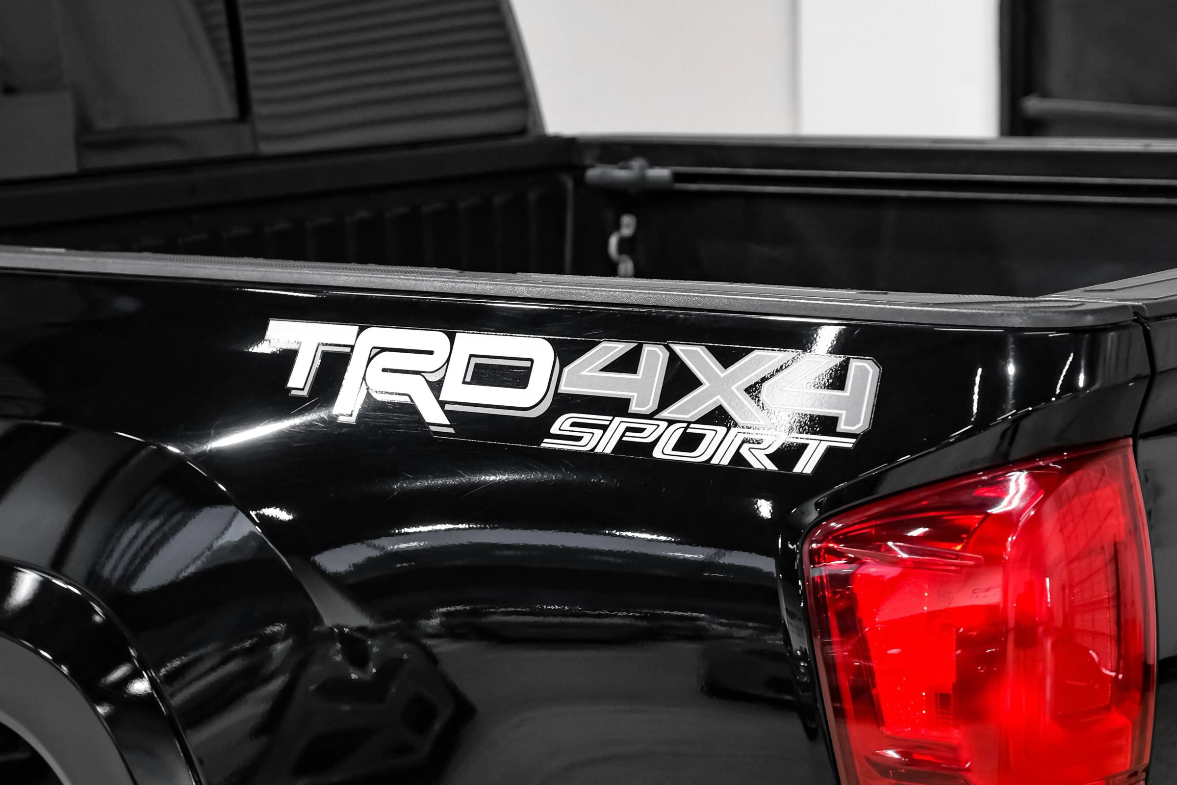 Used 2017 Toyota Tacoma TRD Sport w/ Premium & Technology Package AWD/4WD image 49