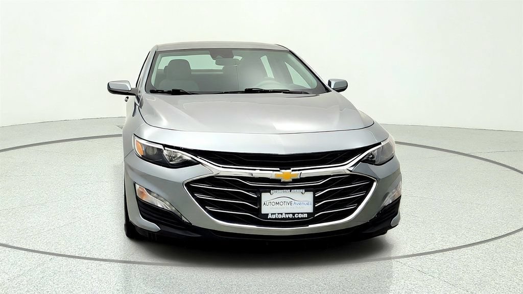Used 2024 Chevrolet Malibu LT FWD image 2