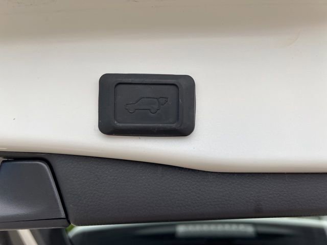 Used 2024 Toyota RAV4 XLE image 54