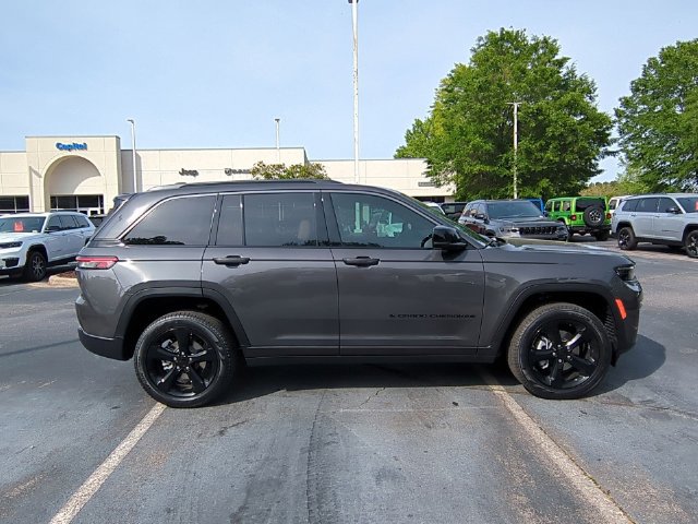 New 2026 Jeep Grand Cherokee Limited w/ Limited Altitude Package AWD/4WD image 6