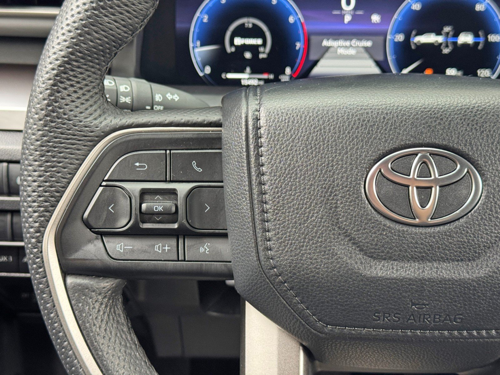 Used 2024 Toyota Tacoma TRD Off-Road w/ TRD Off Road Premium Package AWD/4WD image 21