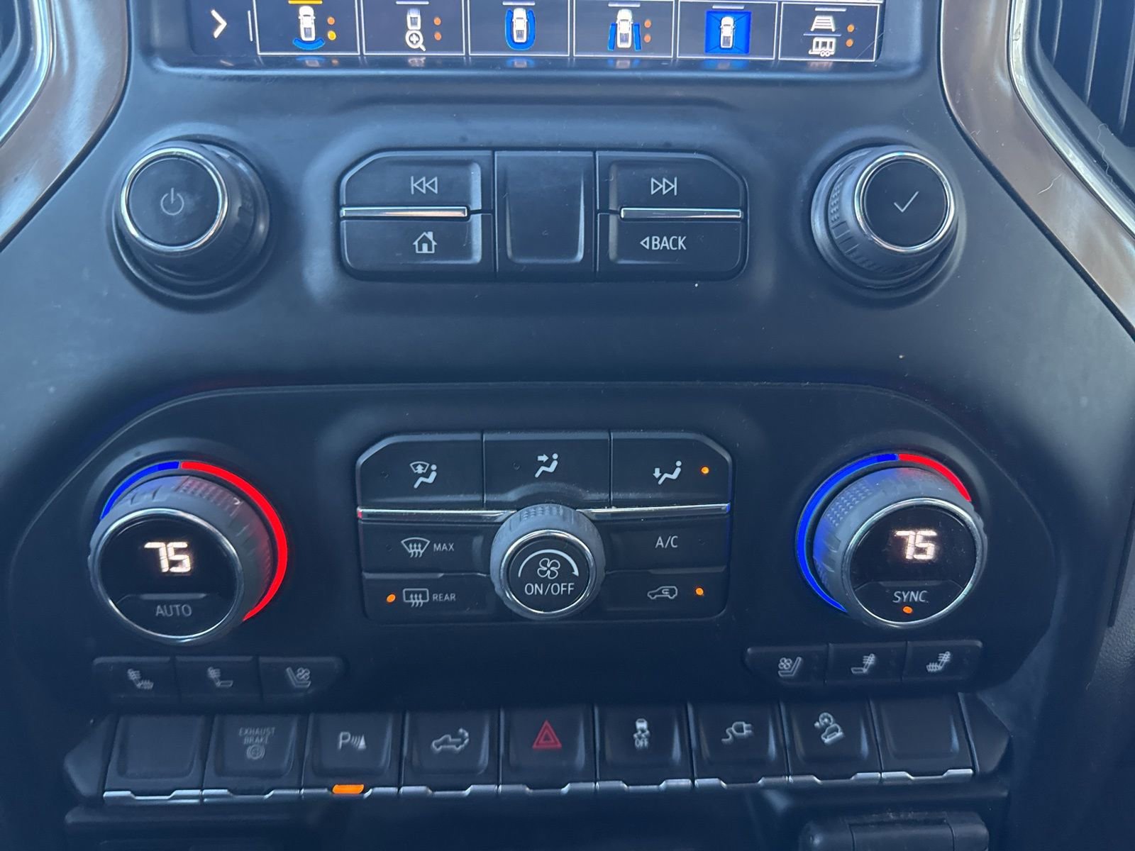 Used 2022 Chevrolet Silverado 3500 High Country image 24