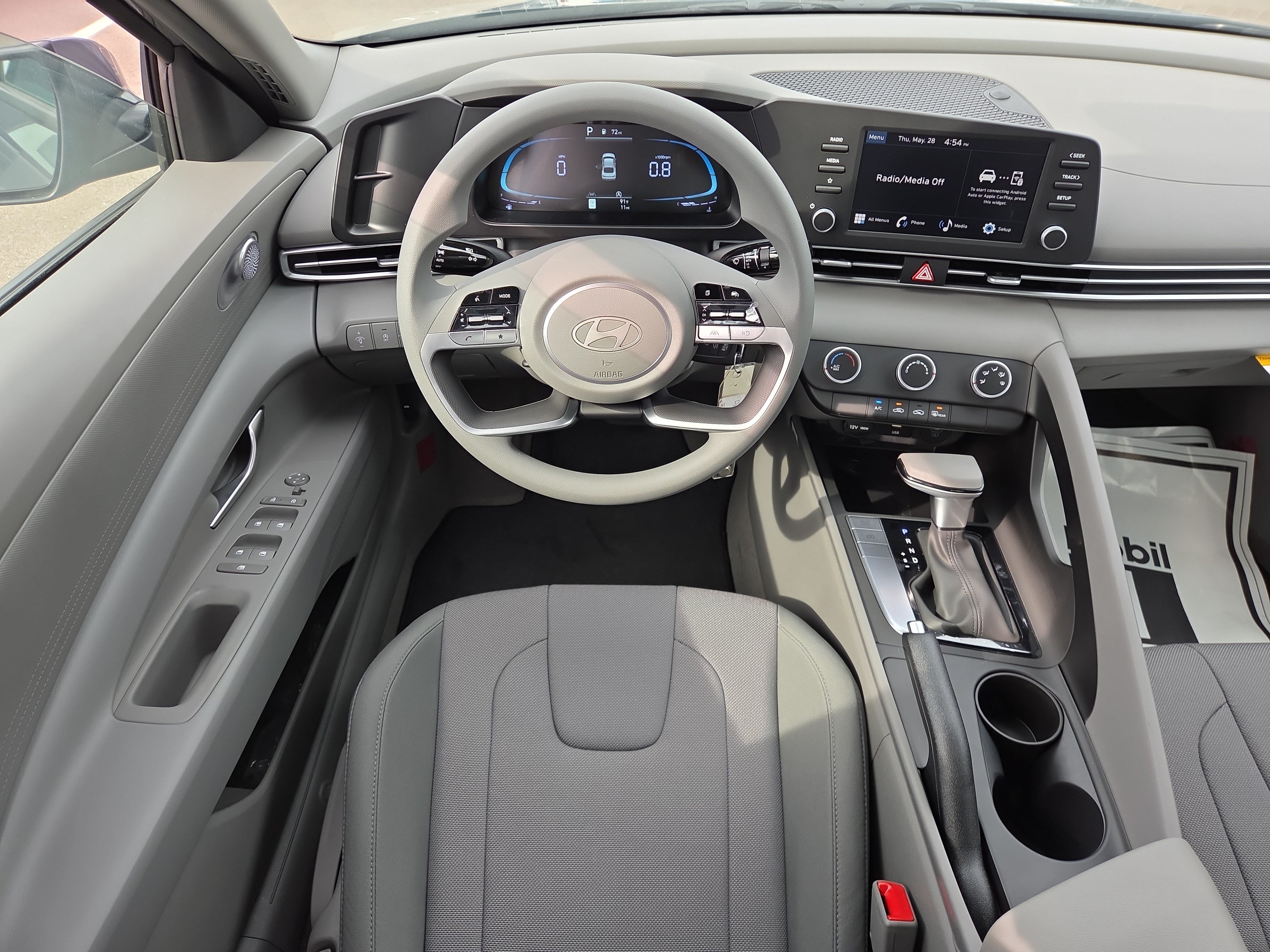 New 2026 Hyundai Elantra SE FWD image 7