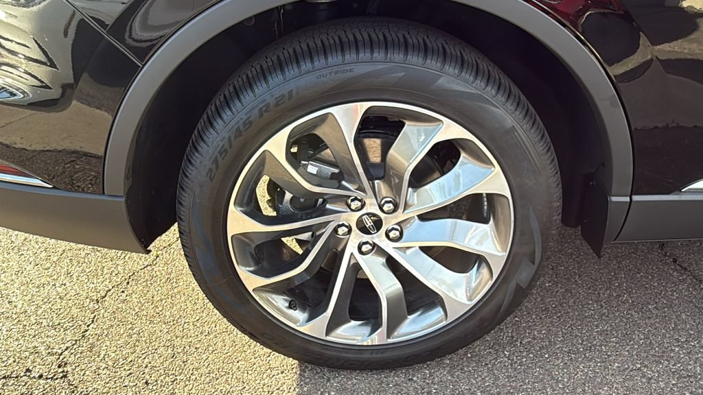 New 2025 Lincoln Aviator AWD w/ Equipment Group 101A image 22