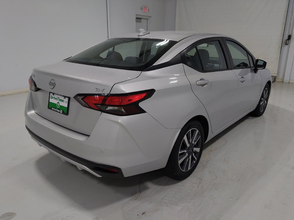 Used 2023 Nissan Versa SV FWD image 9