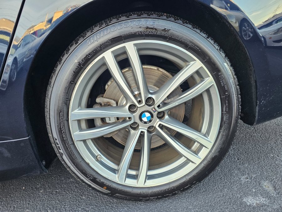 Used 2019 BMW 750i xDrive w/ Executive Package image 39