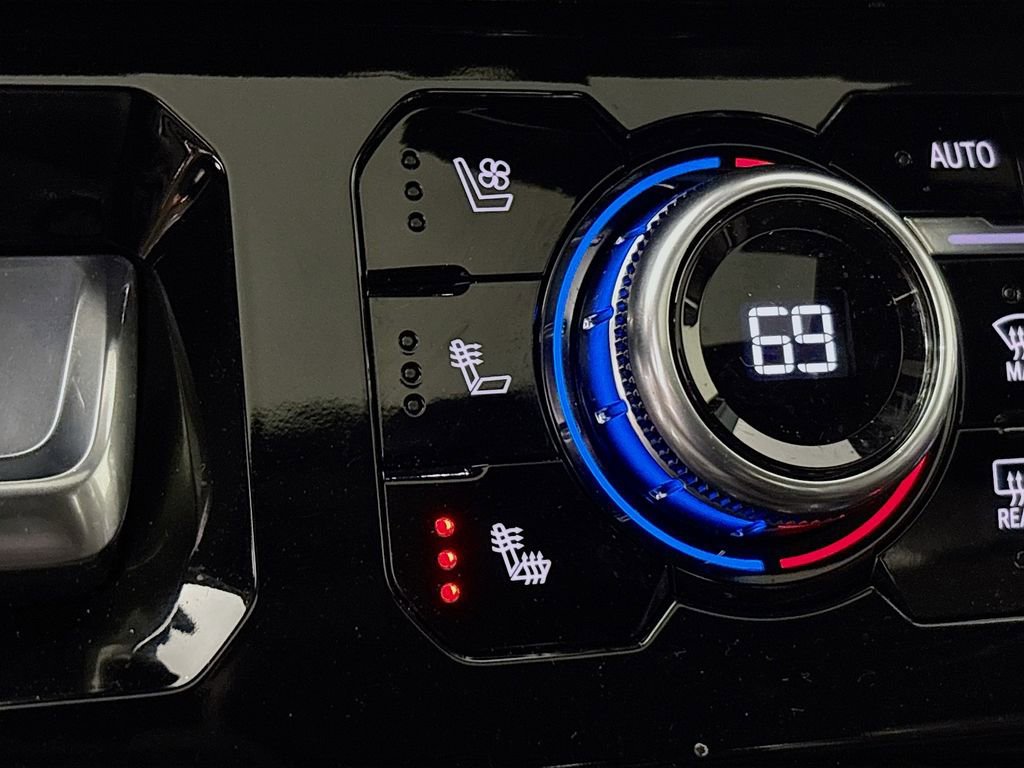 Used 2025 GMC Sierra 1500 AT4 w/ AT4 Premium Package image 25