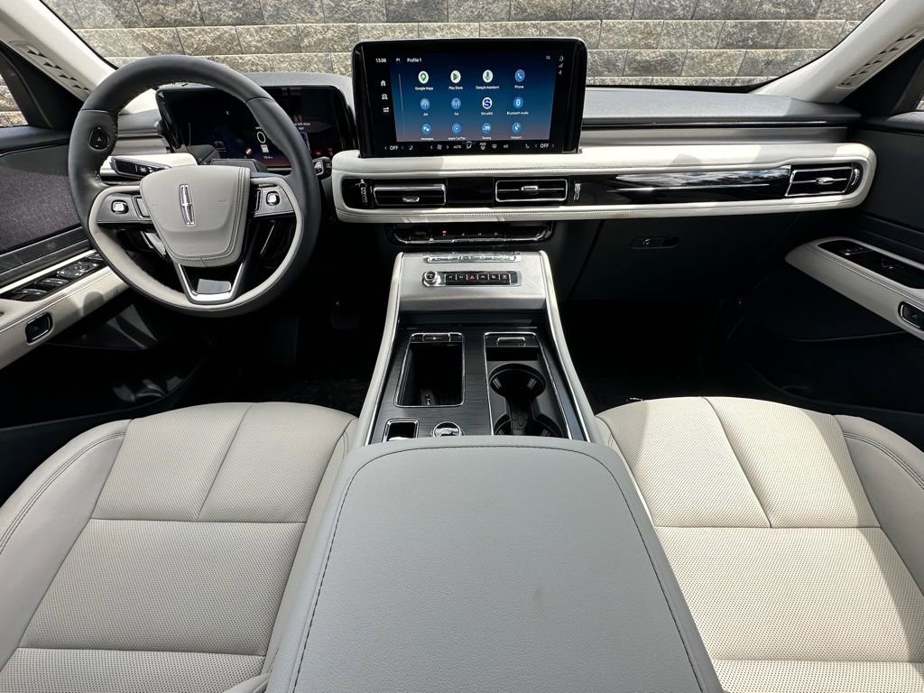 New 2026 Lincoln Aviator AWD image 18
