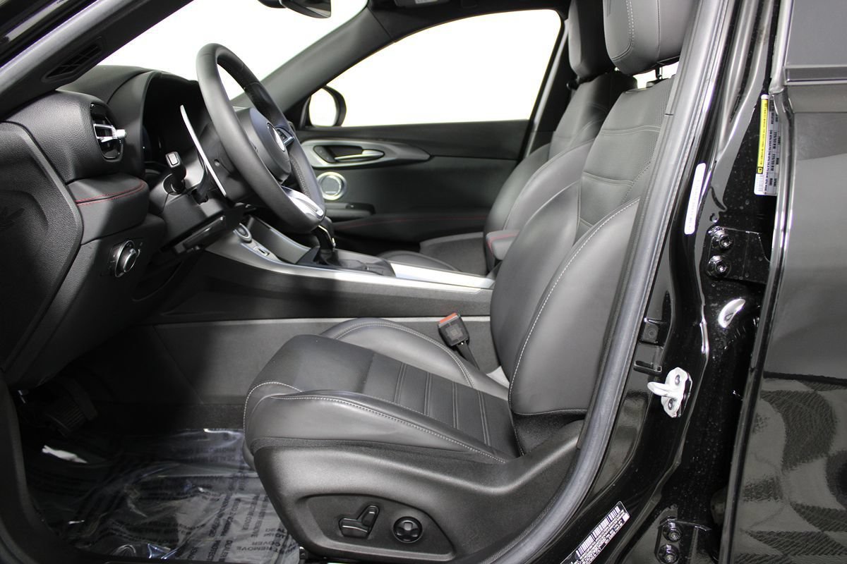 Used 2024 Dodge Hornet R/T Plus w/ R/T Blacktop Package AWD/4WD image 11