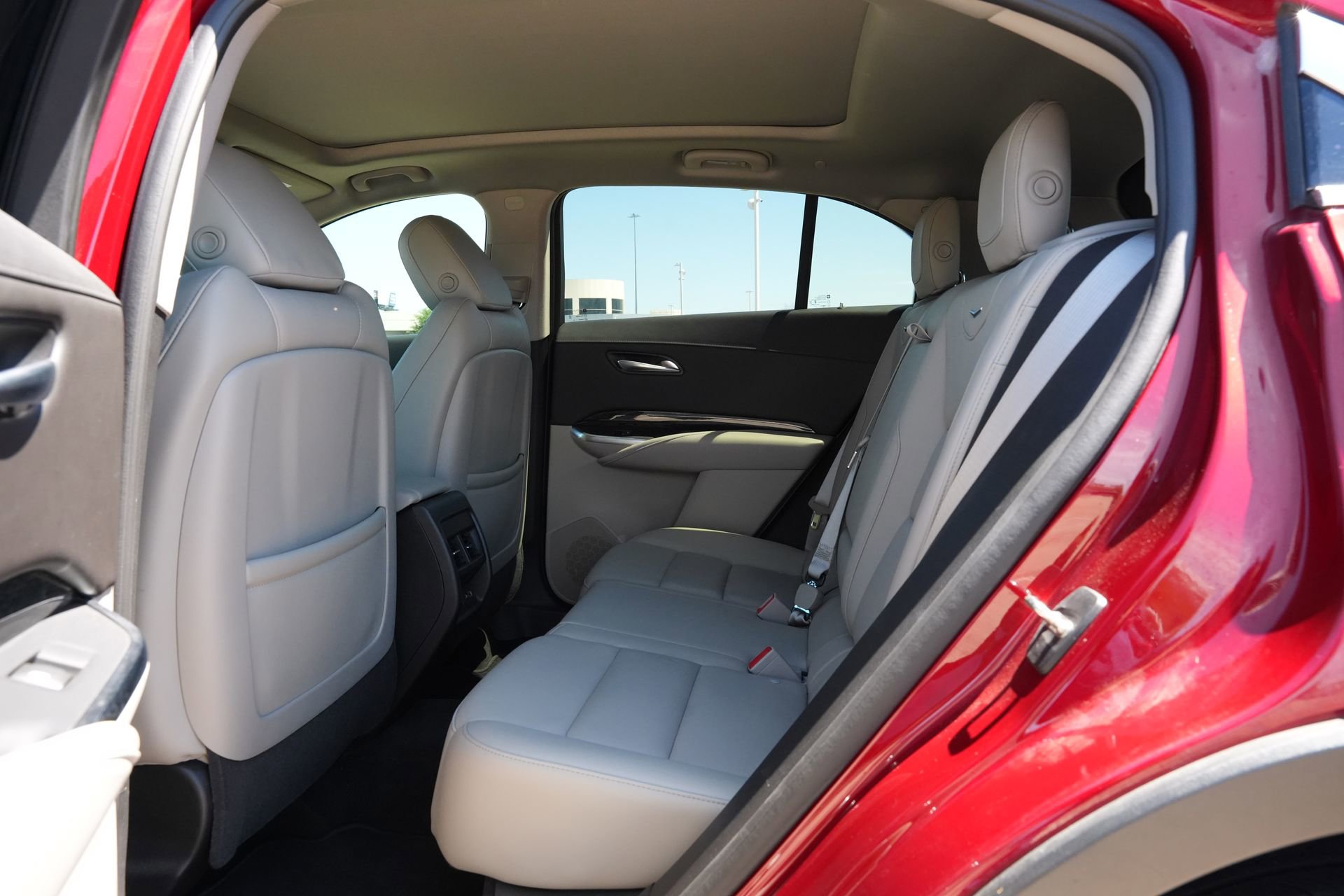 Used 2022 Cadillac XT4 Premium Luxury w/ Enhanced Visibility Package image 20