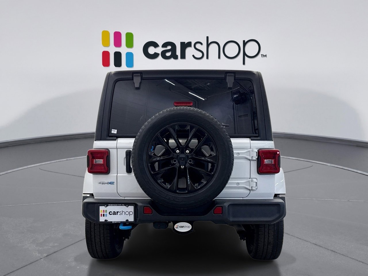 Used 2022 Jeep Wrangler Unlimited Sahara w/ Cold Weather Group image 4