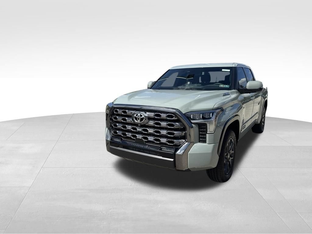 Used 2025 Toyota Tundra Platinum AWD/4WD image 2
