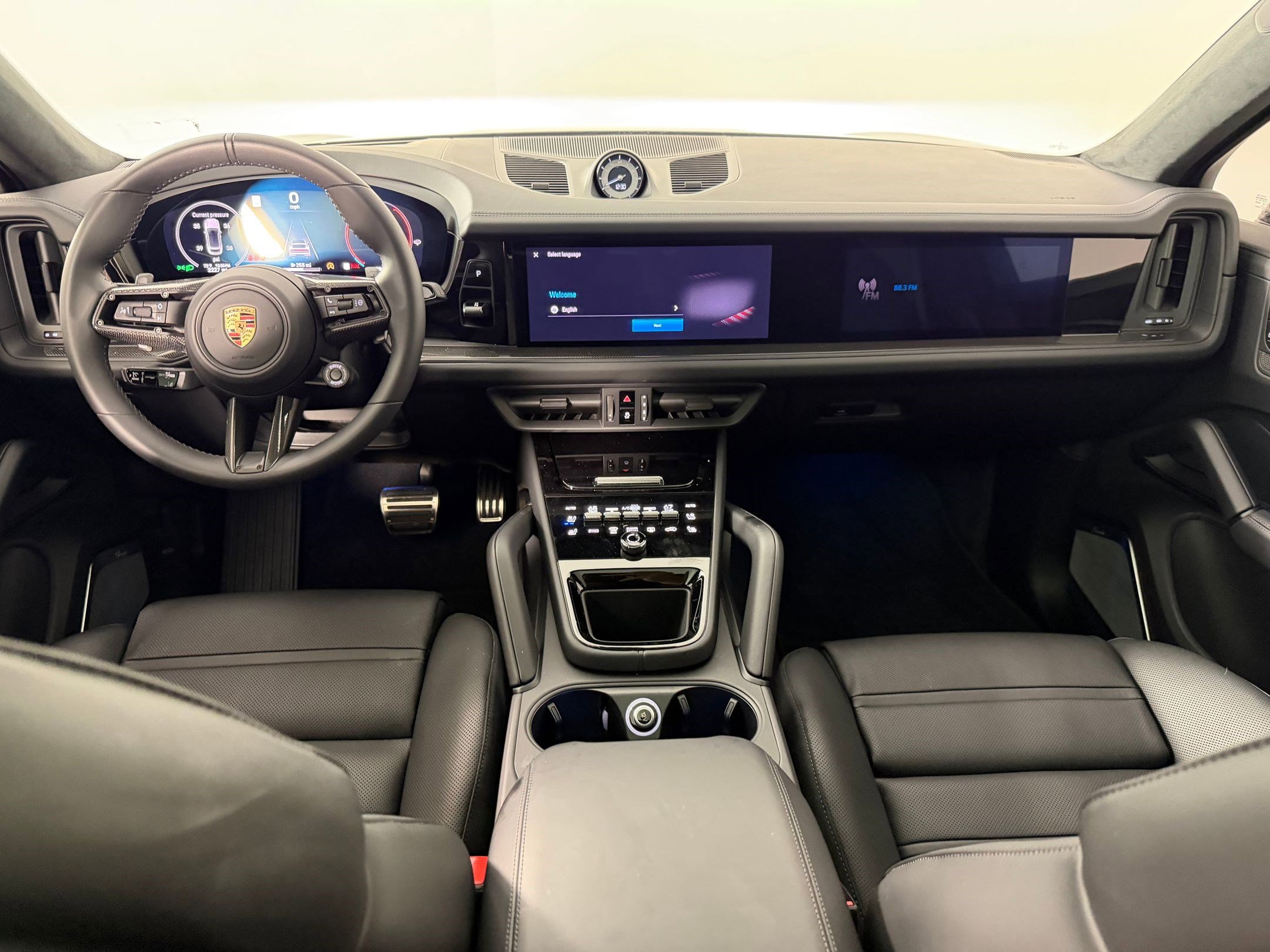 Certified 2025 Porsche Cayenne GTS image 20