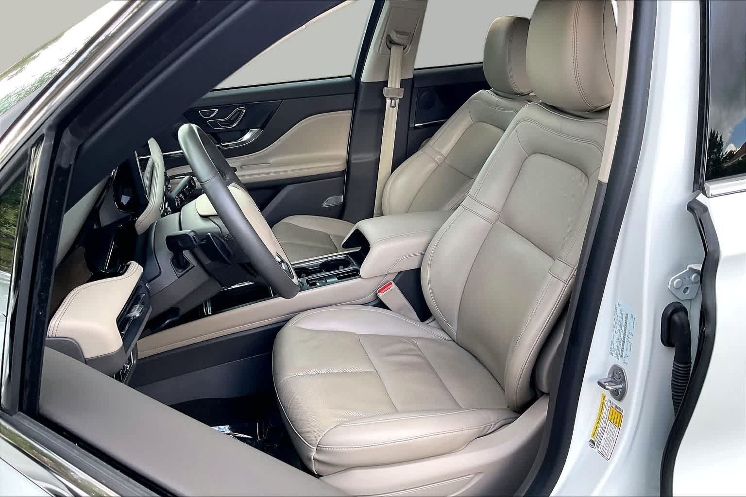 Used 2023 Lincoln Corsair Reserve FWD image 24