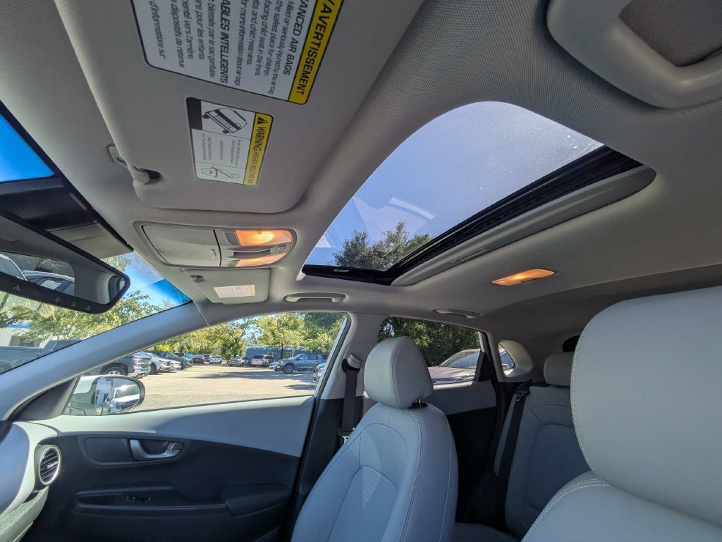Used 2021 Hyundai Kona Limited FWD image 19