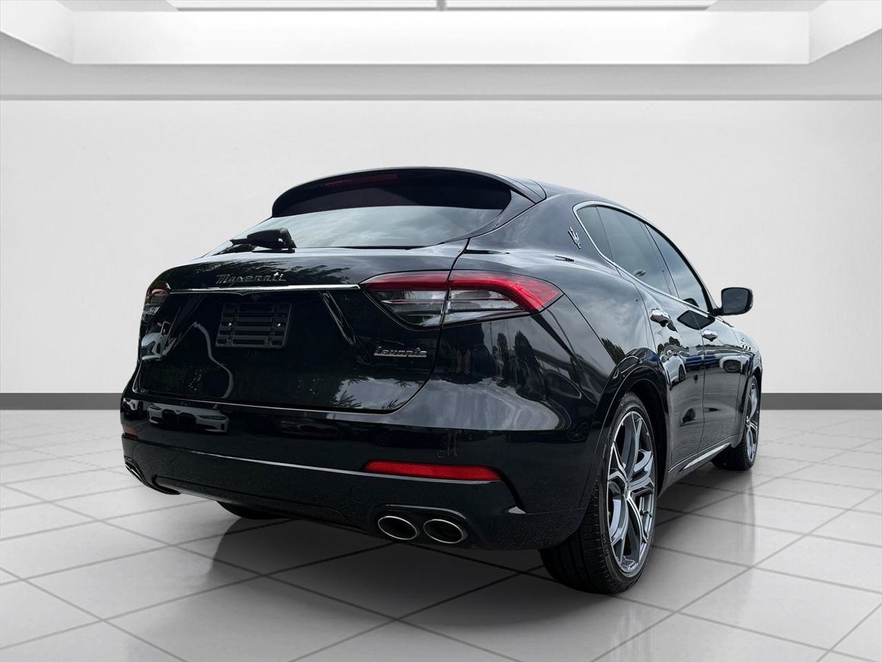 Used 2023 Maserati Levante GT AWD/4WD image 5