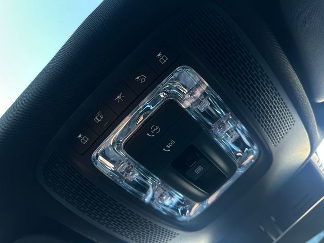 Used 2024 Mercedes-Benz GLB 250 image 37