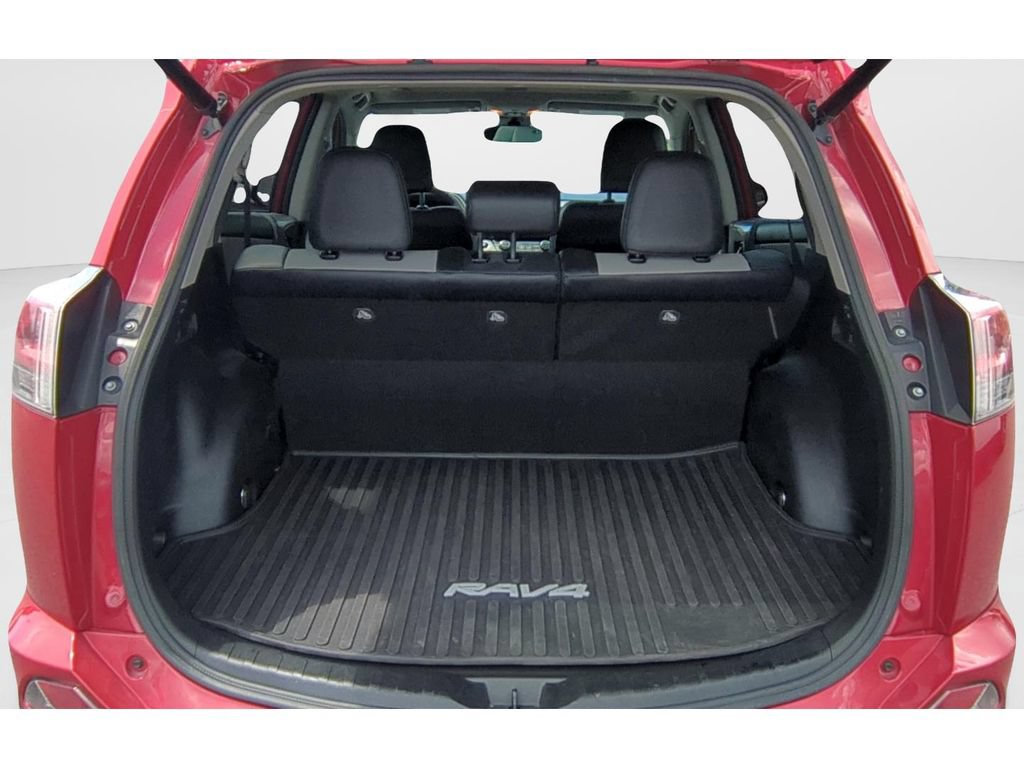 Used 2017 Toyota RAV4 Limited FWD image 9
