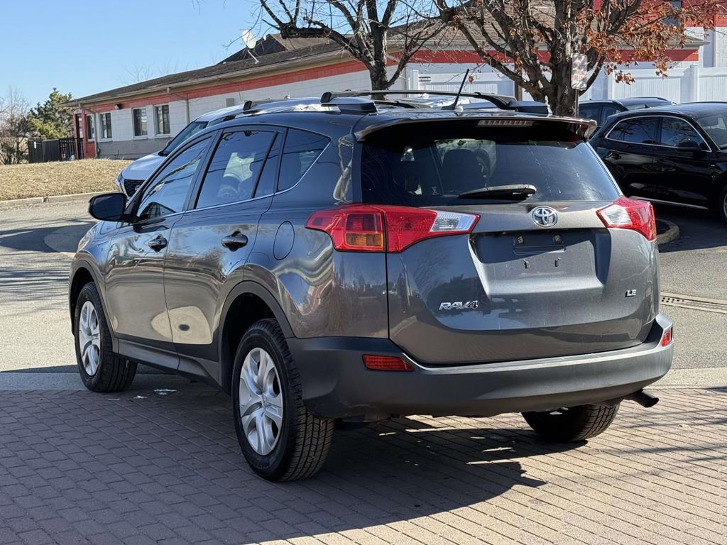 Used 2015 Toyota RAV4 LE image 4