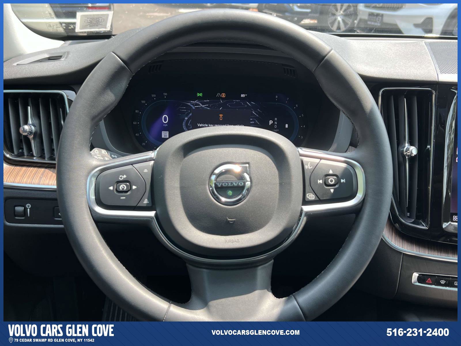 Certified 2022 Volvo XC60 B5 Momentum w/ Climate Package image 14