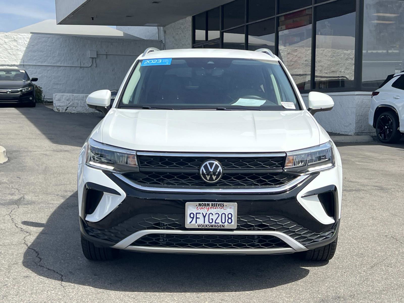 Certified 2023 Volkswagen Taos SE w/ Black Wheel Package image 4