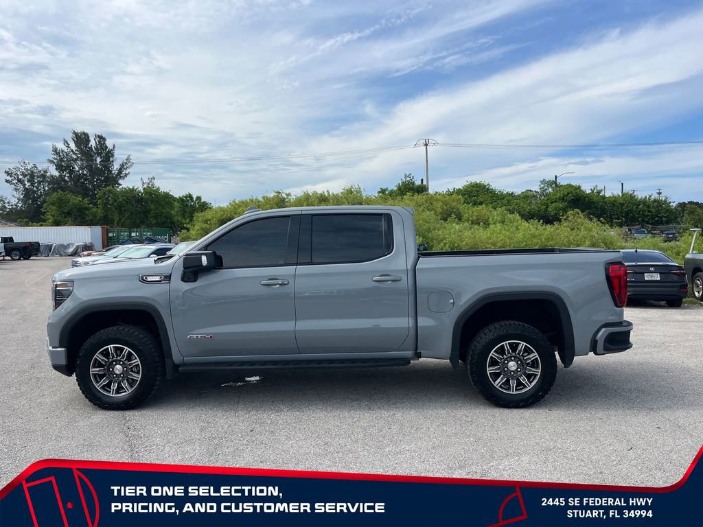 Used 2024 GMC Sierra 1500 AT4 w/ Technology Package AWD/4WD image 4
