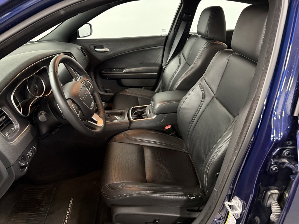 Used 2016 Dodge Charger SXT w/ Rallye Group image 9