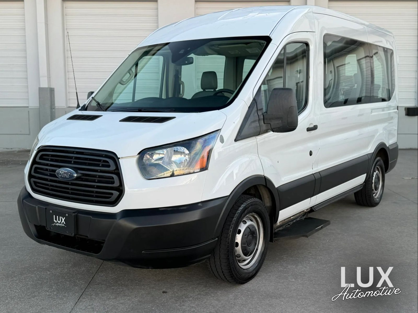 Used 2019 Ford Transit 150 XL RWD image 1
