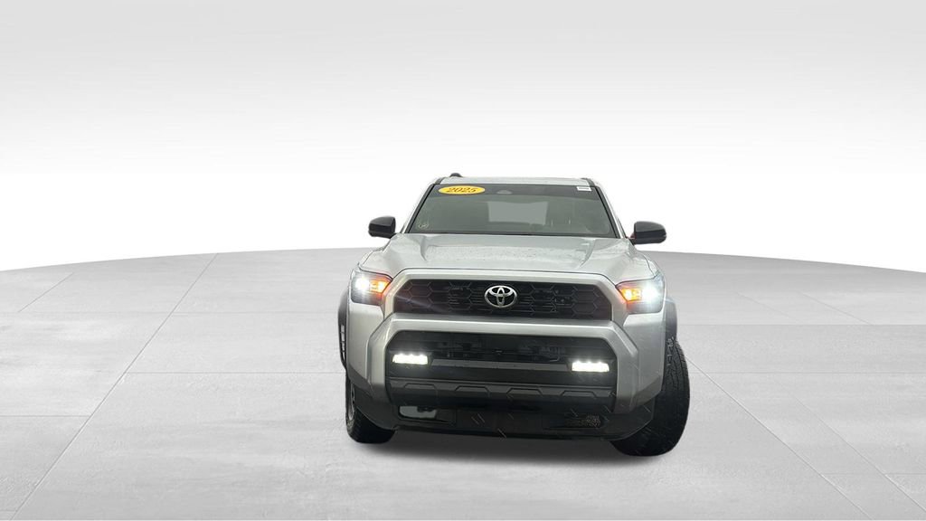 Used 2025 Toyota 4Runner TRD Off-Road Premium w/ Tow Technology Package image 2
