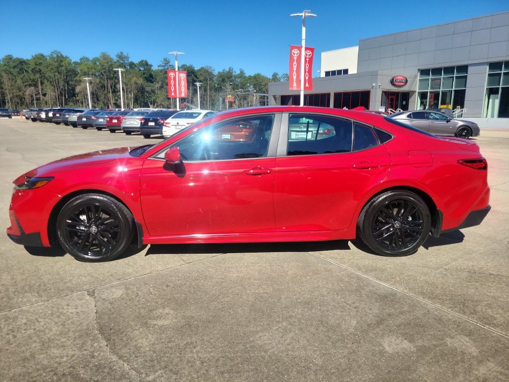 Used 2026 Toyota Camry SE w/ Multimedia Upgrade Package FWD image 2