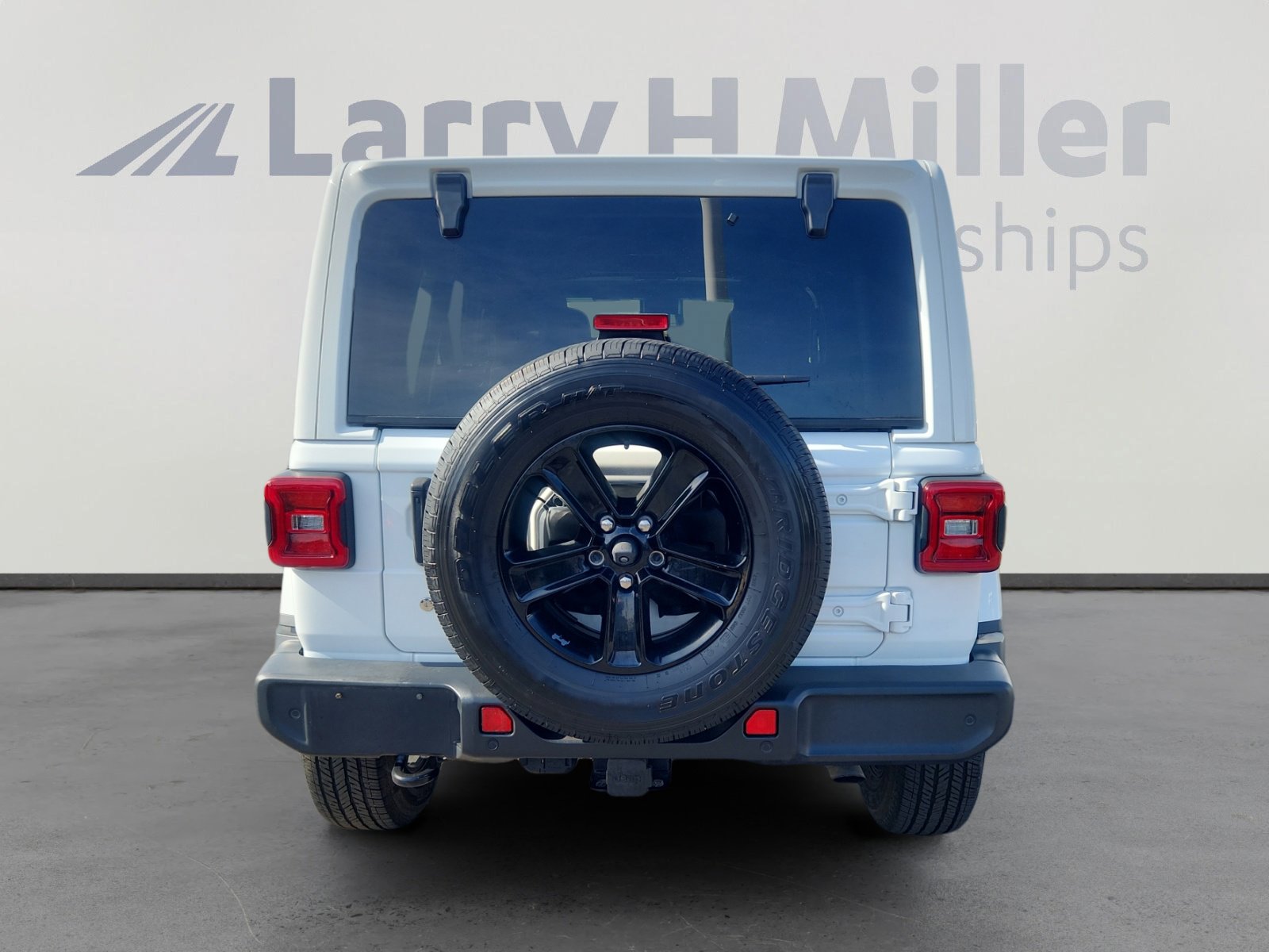 Used 2020 Jeep Wrangler Unlimited Sahara image 4