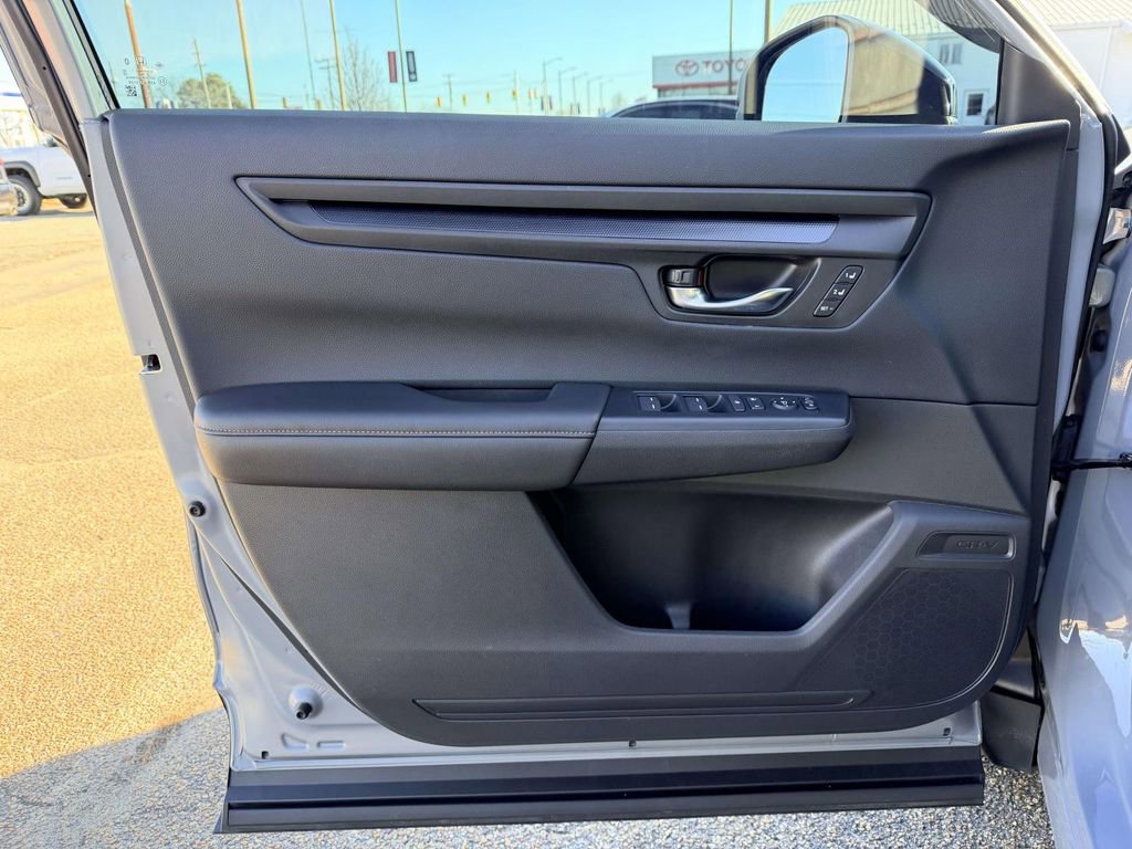 Used 2025 Honda CR-V Sport-L image 17