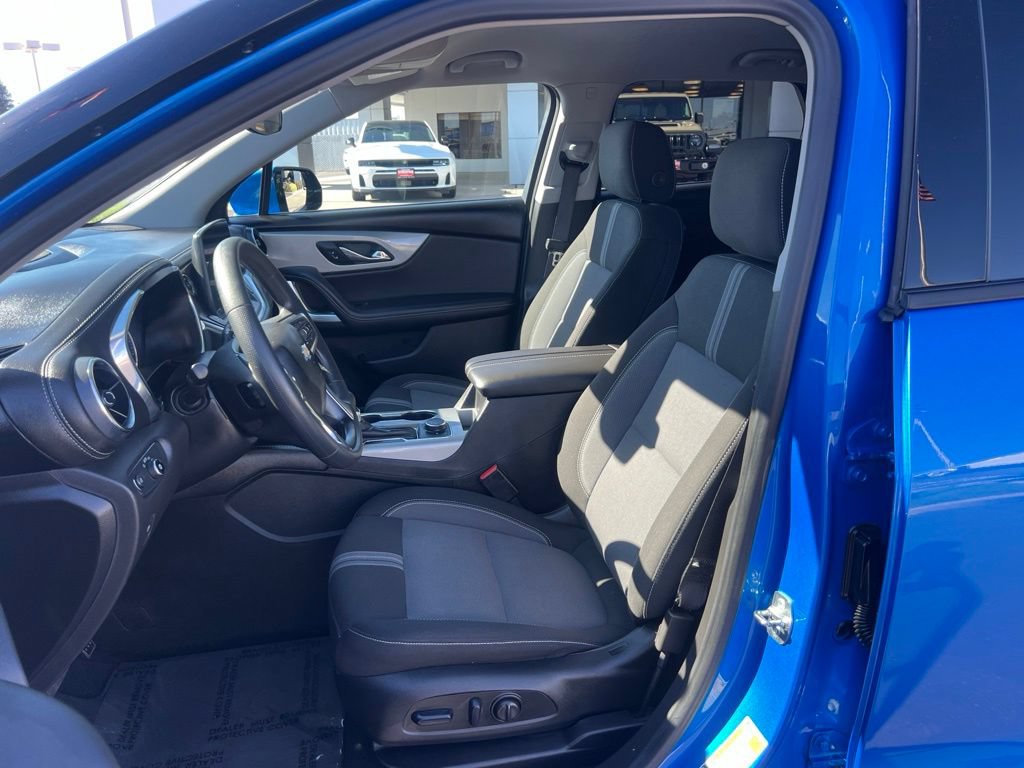 Used 2025 Chevrolet Blazer LT FWD image 28