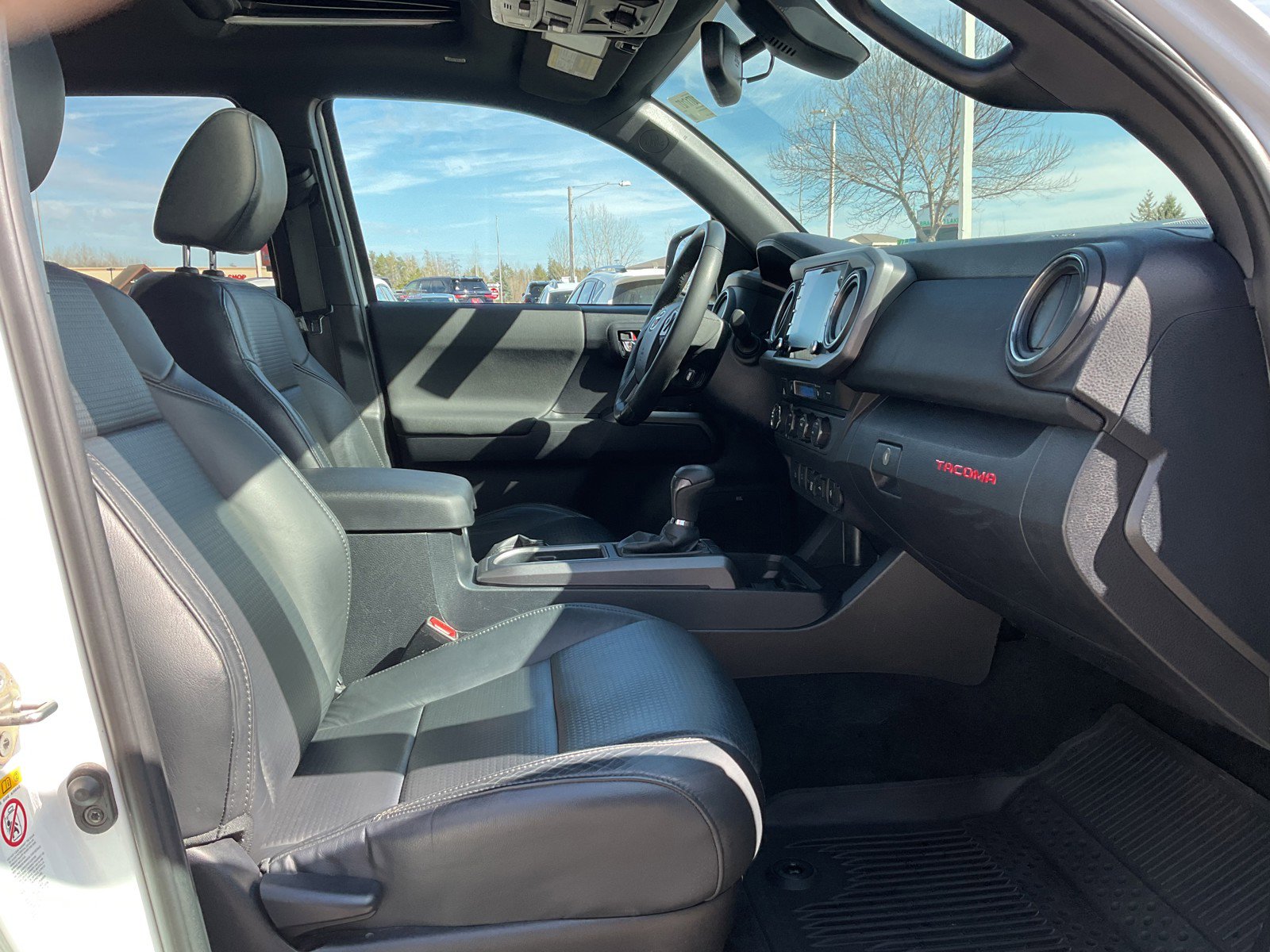 Used 2020 Toyota Tacoma TRD Off-Road w/ TRD Premium Off Road Package image 13