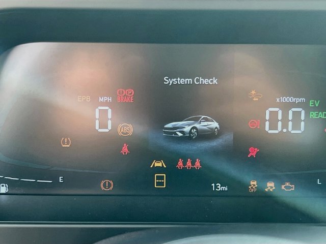New 2026 Hyundai Elantra Hybrid FWD image 12