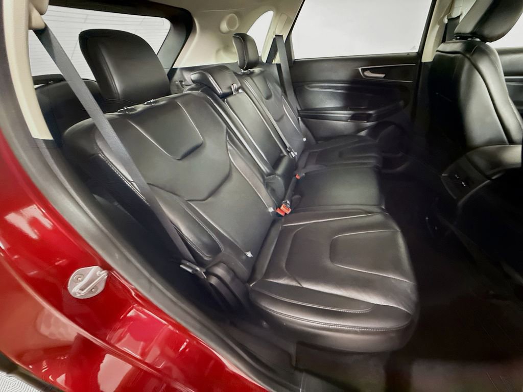 Used 2020 Ford Edge Titanium FWD image 26