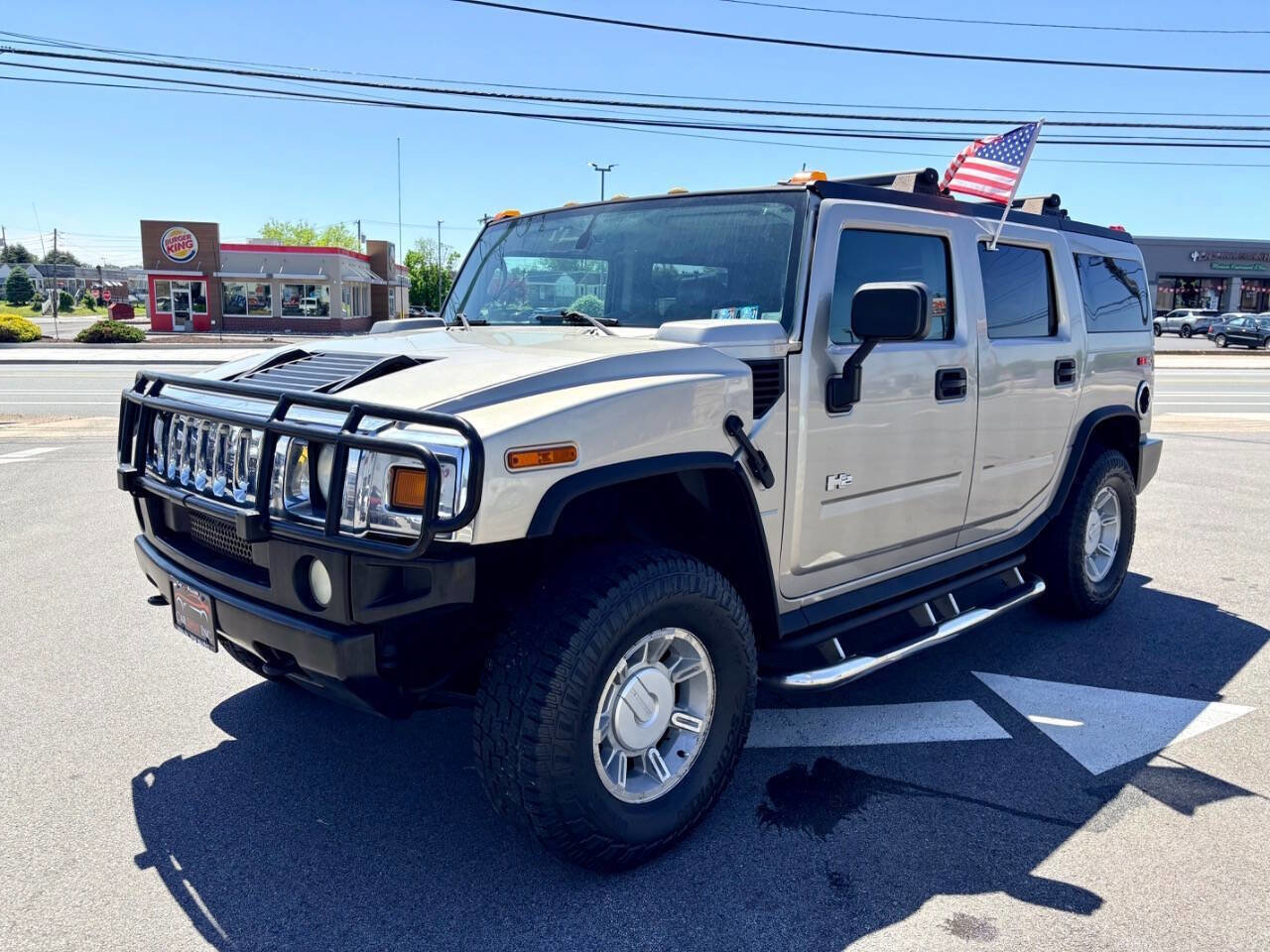 Used 2004 HUMMER H2 w/ Preferred Equipment Group AWD/4WD image 2