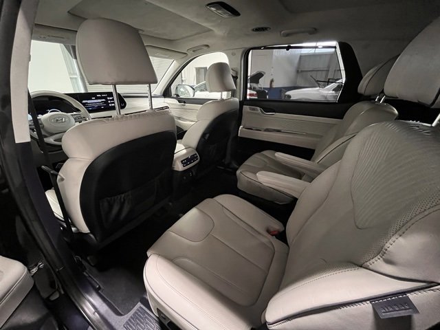Used 2023 Hyundai Palisade Calligraphy image 15